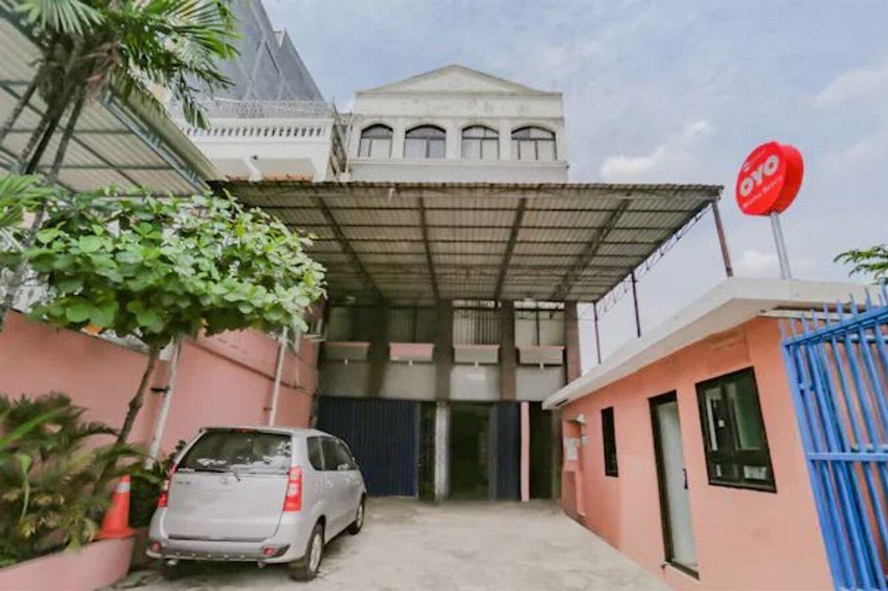 فندق Reddoorz Syariah Near Stasiun Karet جاكرتا المظهر الخارجي الصورة